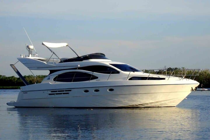 Private Guided Yacht Tour Along Barcelona’s Coast — 2-Hour Luxury Cruise