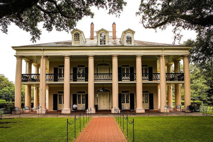 New Orleans Private Custom Guided Walking Tour — Local-Led City Walks photo 3