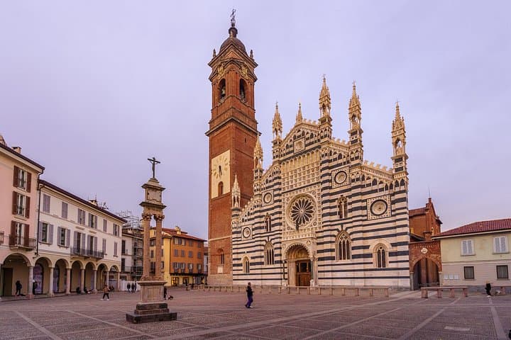 Historic Monza Walking Tour — Villa Reale, Duomo & Monza Park photo 2