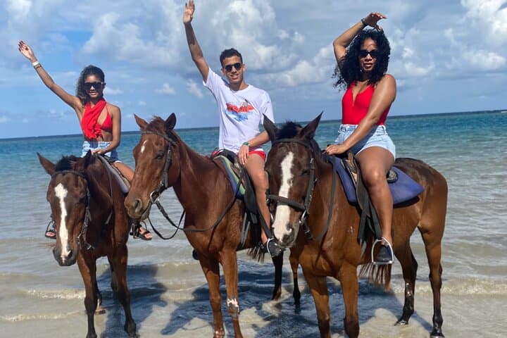 White River Horseback Riding & Bamboo Rafting from Ocho Rios photo 2