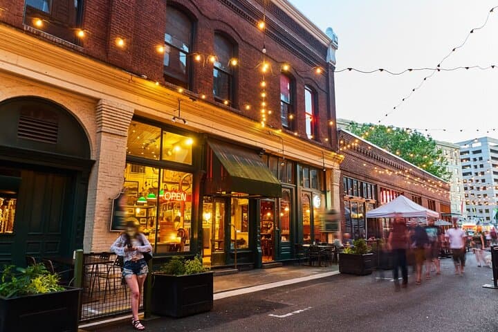 Private Boston Food Experience Walking Tour — North End & Harbor Tastings photo 4