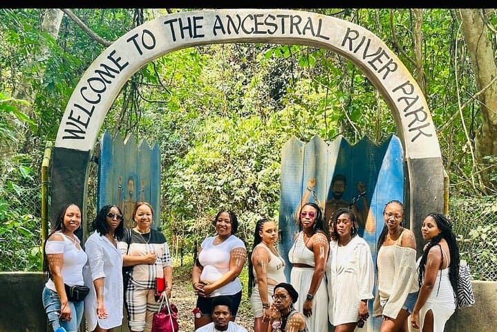 Accra to Assin Manso: Cape Coast Black History Tour & Kakum Canopy Walk