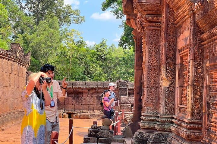 Sunrise at Angkor Wat: 2-Day Private Tour to Banteay Srei and Kampong Phluk photo 4
