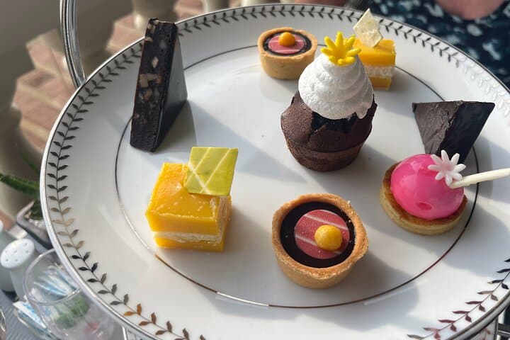 Colombo Highlights Day Tour with High Tea at Galle Face Hotel photo 3