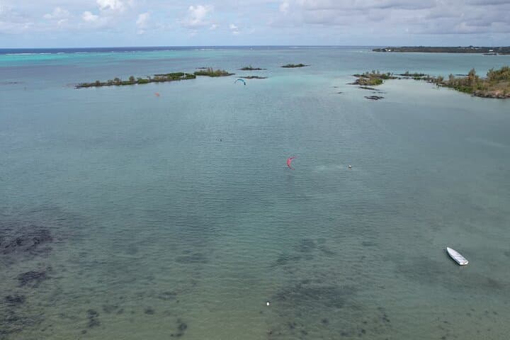 Private 2‑Hour Kitesurf Lessons at Anse La Raie Beach, Mauritius photo 6