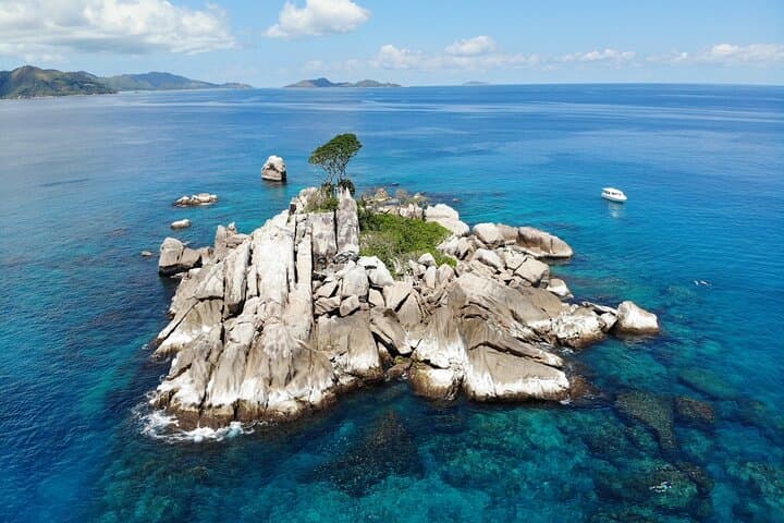 Private Curieuse & St. Pierre Boat Tour with Creole BBQ — Praslin, Seychelles photo 2