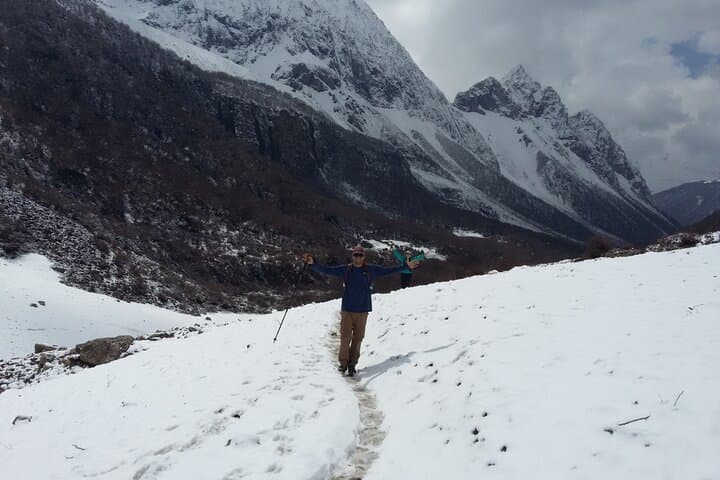 Manaslu Circuit and Larkya La Pass 13-Day Trek from Kathmandu
