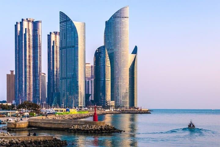 custom-private-walking-tour-busan-local-guide