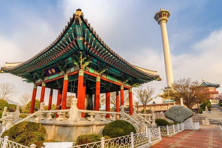 custom-private-walking-tour-busan-local-guide photo 3