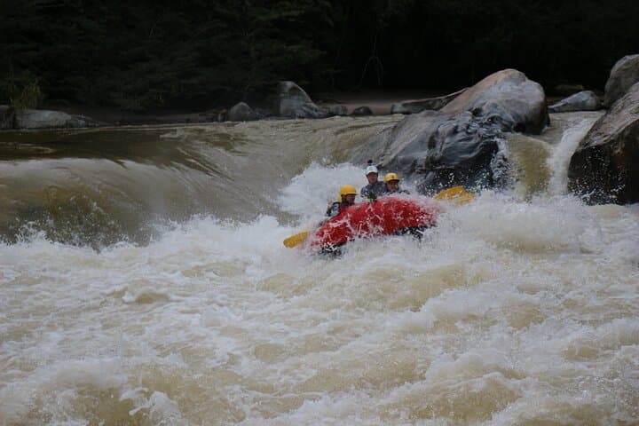 Calderas River Class III–IV Rafting: Full-Day Adventure from Medellín photo 4