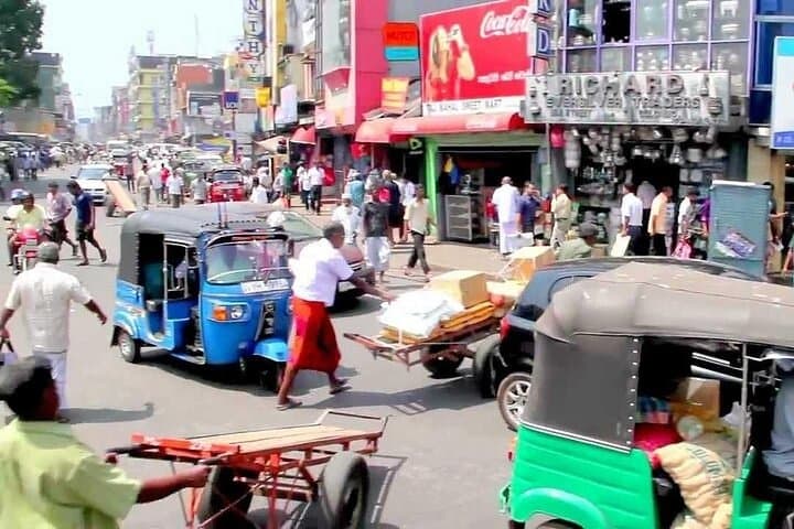Colombo Shore Excursion: Panoramic Colombo & Kelaniya Temple Private Tour photo 3