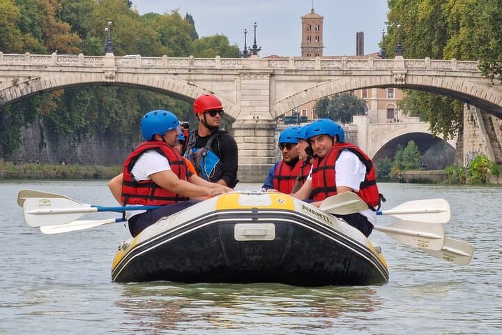 Rome Tiber River Rafting: 2-Hour Urban Rafting Adventure Past Castel Sant'Angelo photo 3