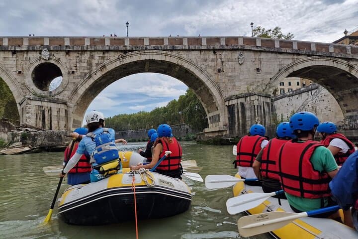 Rome Tiber River Rafting: 2-Hour Urban Rafting Adventure Past Castel Sant'Angelo photo 2