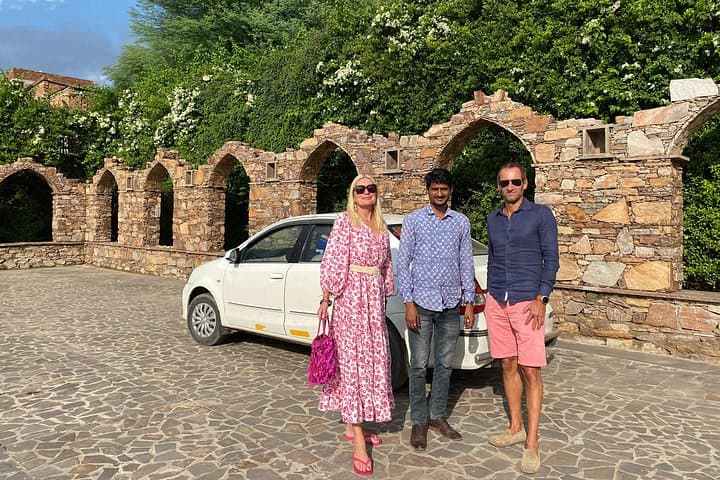 Full-Day Udaipur Private Sightseeing Tour — City Palace, Lake Pichola & Ropeway photo 1
