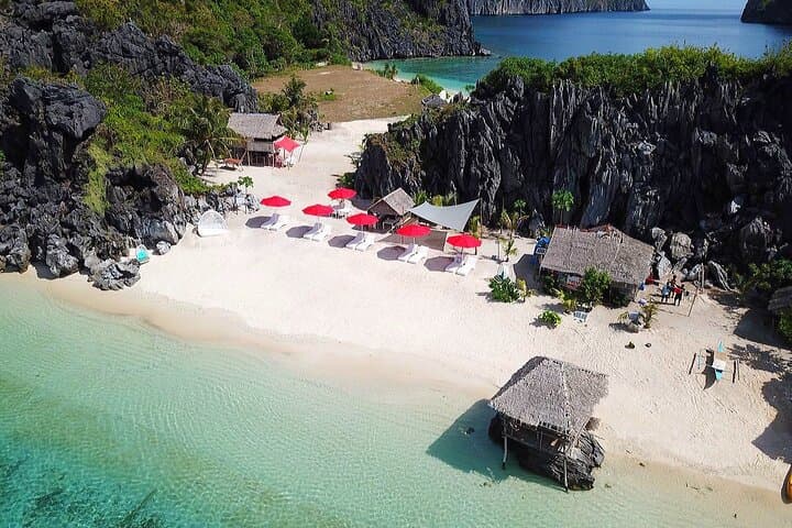 El Nido Catamaran Island Hopping: Full-Day Seacret Luxury Tour photo 2