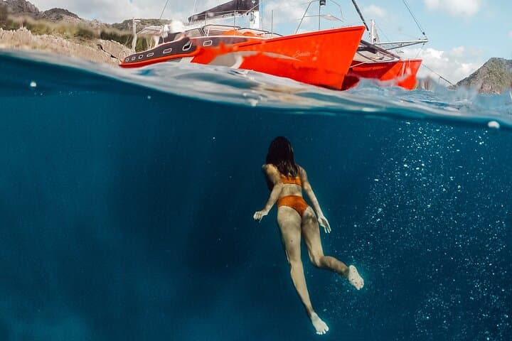 El Nido Catamaran Island Hopping: Full-Day Seacret Luxury Tour