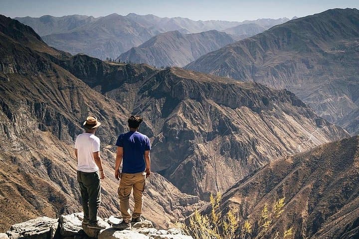 Colca Canyon 2-Day Trek: Sunrise Hike, Sangalle Oasis & Hot Springs photo 2