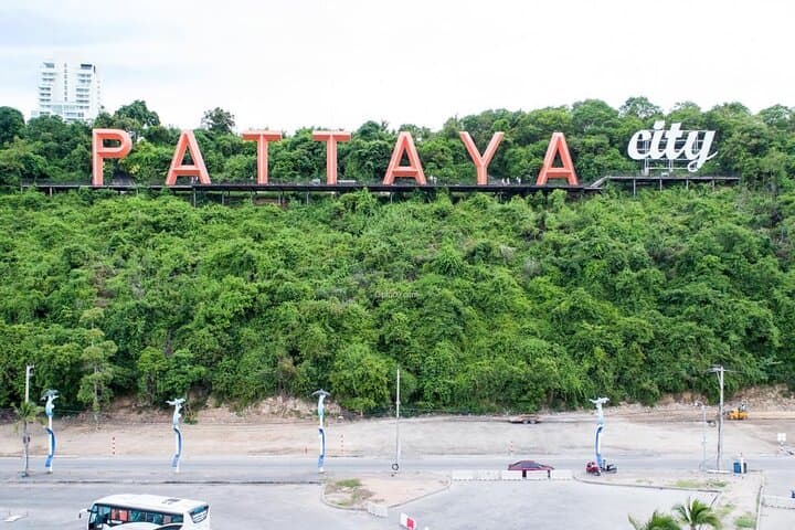 Pattaya Discovery Tour: Big Buddha, Khao Chi Chan & Floating Market Day Trip photo 2