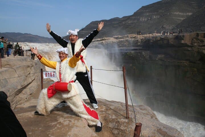 Hukou Waterfall & Huangdi Mausoleum Day Trip from Xi'an photo 2