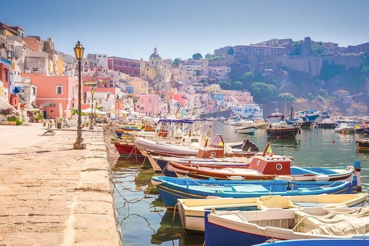 Private Luxury Yacht Cruise to Ischia and Procida from Naples