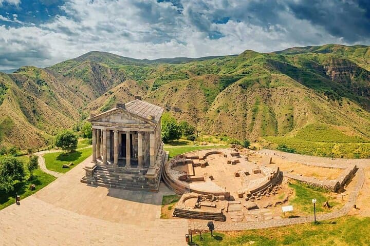 Azat Reservoir Paddle Boarding and Garni Temple Day Trip from Yerevan photo 2