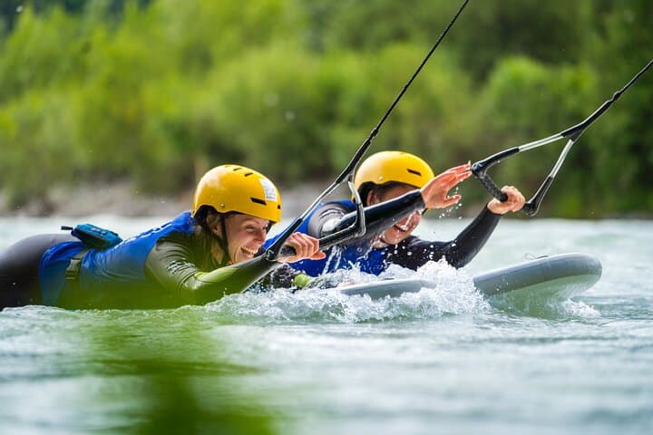 Upstream Surfing on the Inn River — Surf Fun in Innsbruck