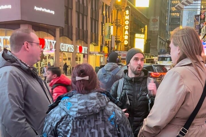 Boozy Broadway Walking Tour: Drinks, History & Theater District Stroll photo 2