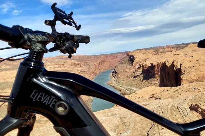Moab Extreme E-MTB on Slickrock: Guided Pedego Elevate Adventure