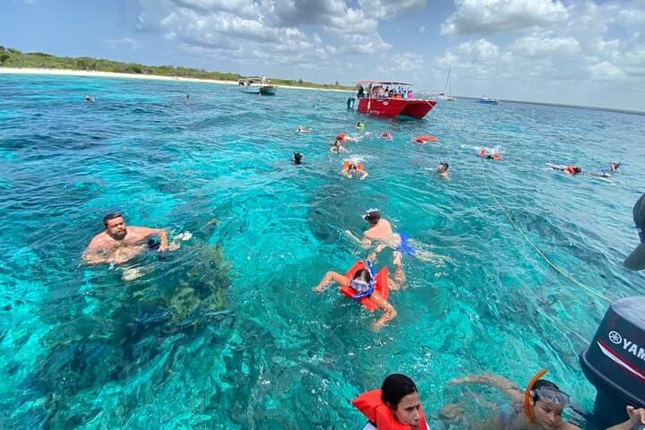 Full-Day Catalina Island Snorkeling from Punta Cana — Boat Trip to Coral Reefs