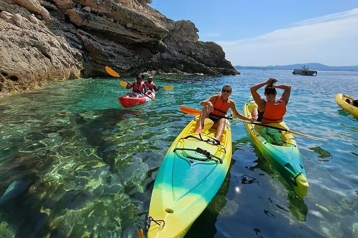 Half-Day Guided Sea Kayak Tour Along Parc Marin de la Côte Bleue