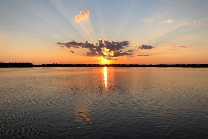 Hilton Head Large-Group Private Sunset Cruise: Dolphins, Sandbars & Harbour Town Views photo 3