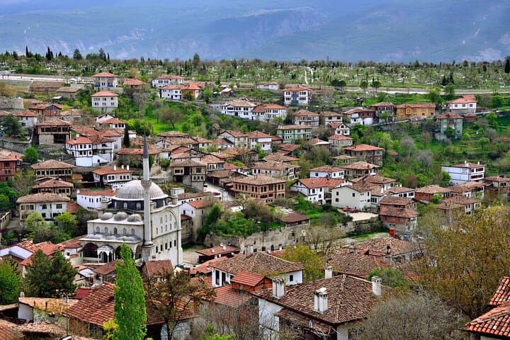 4-Day Western Black Sea Tour from Istanbul — Abant, Yedigöller, Safranbolu & Amasra