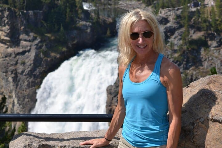 Two-Day Yellowstone Upper and Lower Loop: Geysers, Wildlife & Panoramic Vistas photo 3