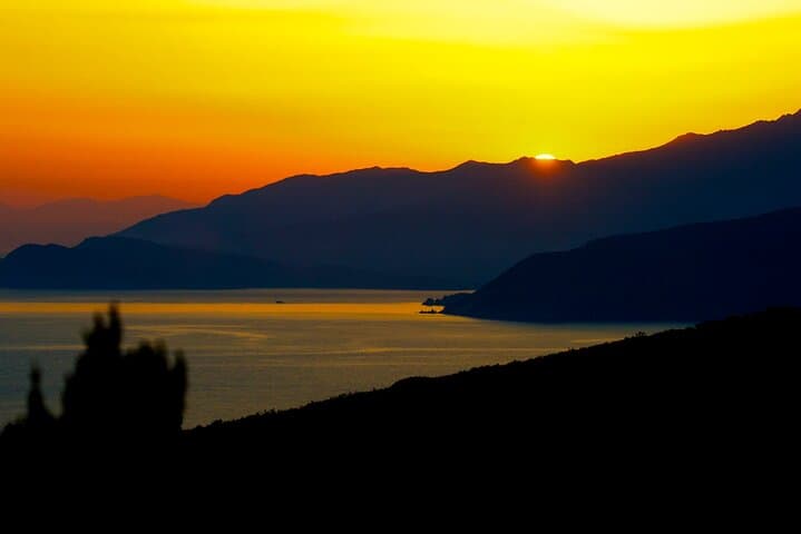 Monte Calamita Sunset E‑Bike: Capoliveri to Innamorata Evening Ride photo 2