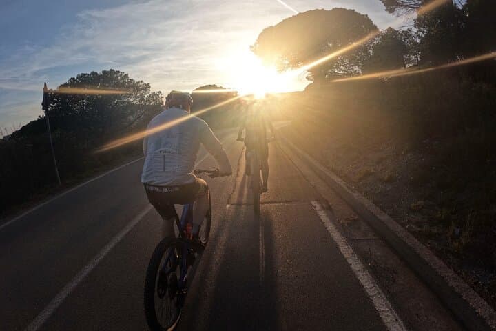 Monte Calamita Sunset E‑Bike: Capoliveri to Innamorata Evening Ride photo 3