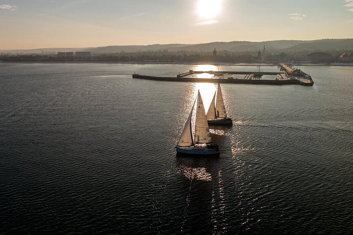 Sopot Sunset Cruise: Prosecco on the Bay and Tri-City Horizons