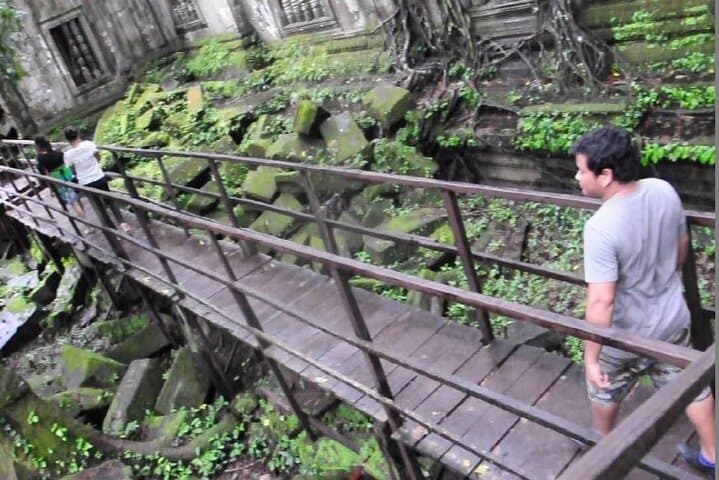 Phnom Kulen Day Trip: Kulen Waterfall & River of a Thousand Lingas photo 5