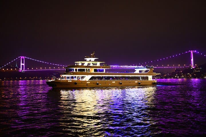 Evening Bosphorus Dinner Cruise with Live Turkish Dance and Historic Views photo 2