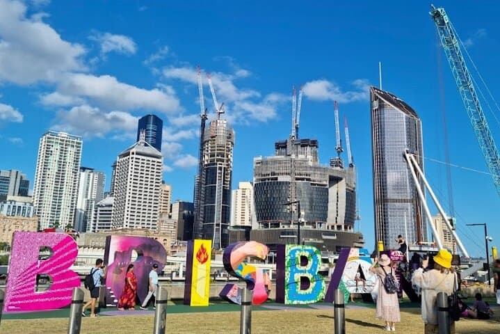 Brisbane Highlights & Lone Pine Koala Sanctuary: Guided Day Tour with Lunch photo 6