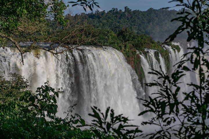4-Day Guided Tour of Iguazu Falls: Brazil, Paraguay & Argentina Highlights