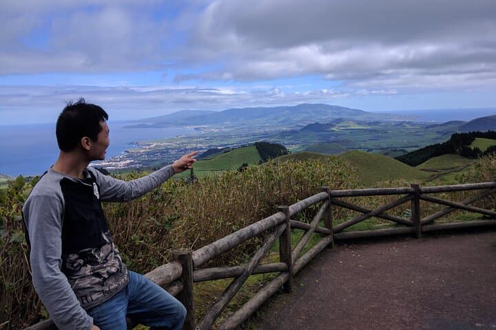 Sete Cidades Half-Day Guided Tour from Ponta Delgada — Lakes, Viewpoints & Azorean Flora photo 2