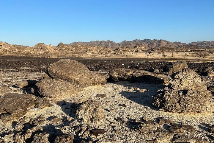 Moon Valley Hike from Jeddah — Lunar Rock Formations & Desert Walk photo 4