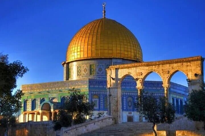 7-Day Private Holy Land & Jordan: Petra, Wadi Rum, Dead Sea & Jerusalem