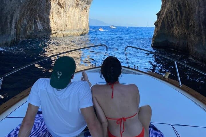 Capri Boat Tour from Positano: Full-Day Caves, Swimming & Blue Grotto photo 2