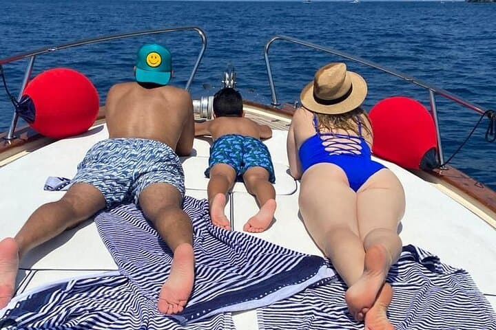 Capri Boat Tour from Positano: Full-Day Caves, Swimming & Blue Grotto photo 3
