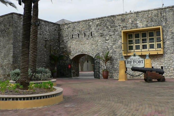 Willemstad Walking Tour: Discover Curaçao's Colorful History in Punda & Otrobanda photo 2