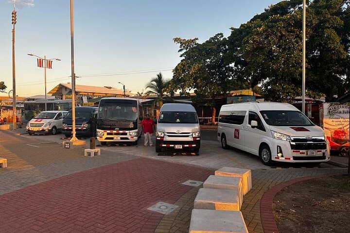 Private Transfer Puerto Viejo to La Fortuna — Door-to-Door Shuttle with Wi‑Fi photo 6