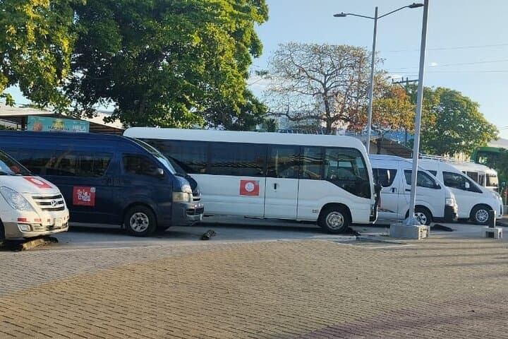Private Transfer Puerto Viejo to La Fortuna — Door-to-Door Shuttle with Wi‑Fi photo 4