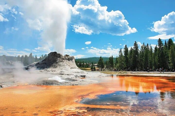 7-Day Mt. Rushmore, Yellowstone & Arches National Parks Tour from Denver photo 4