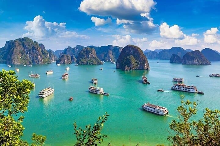 2-Day Halong Bay Overnight Cruise from Tuan Chau: Kayaks, Caves & Titov Island